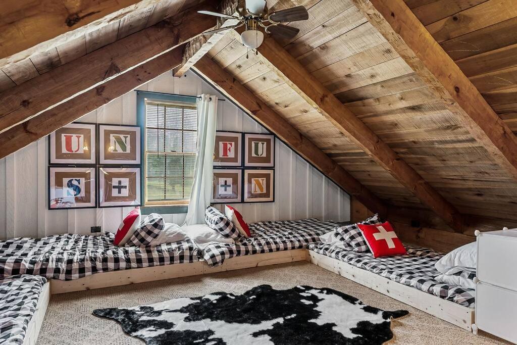 Rustic Cabin, Dock, Firepit, Kayaks & Games Winchester Exterior foto