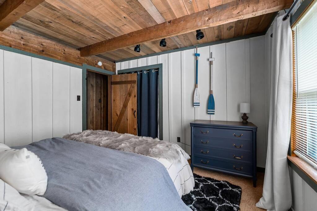 Rustic Cabin, Dock, Firepit, Kayaks & Games Winchester Exterior foto